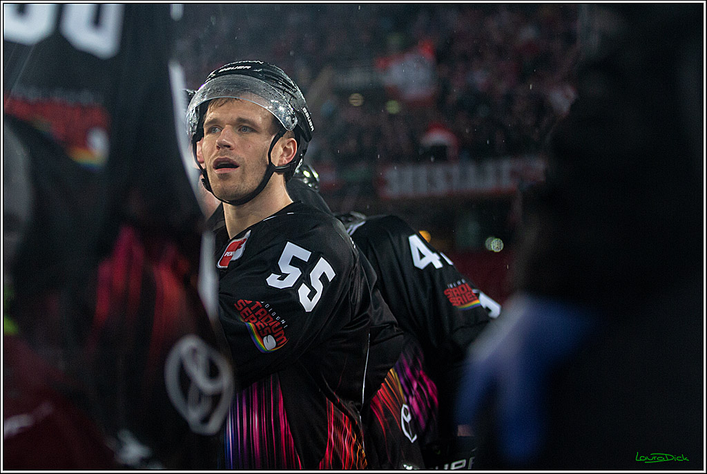 PENNY DEL; Koelner Haie- Fischtown Pinguins; Koeln, 22.12.2022